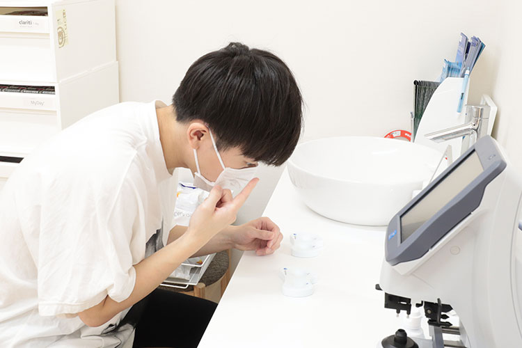 コンタクト装着